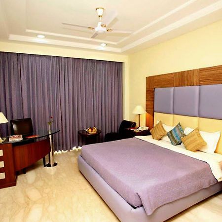 Hotel Star Rocks New Delhi Exterior photo